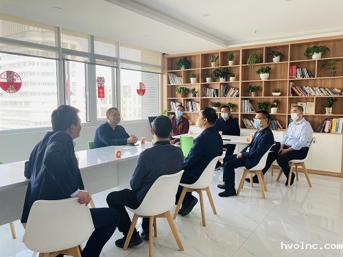 襄阳东津新区管委会领导一行莅临betway官网公司参观考察