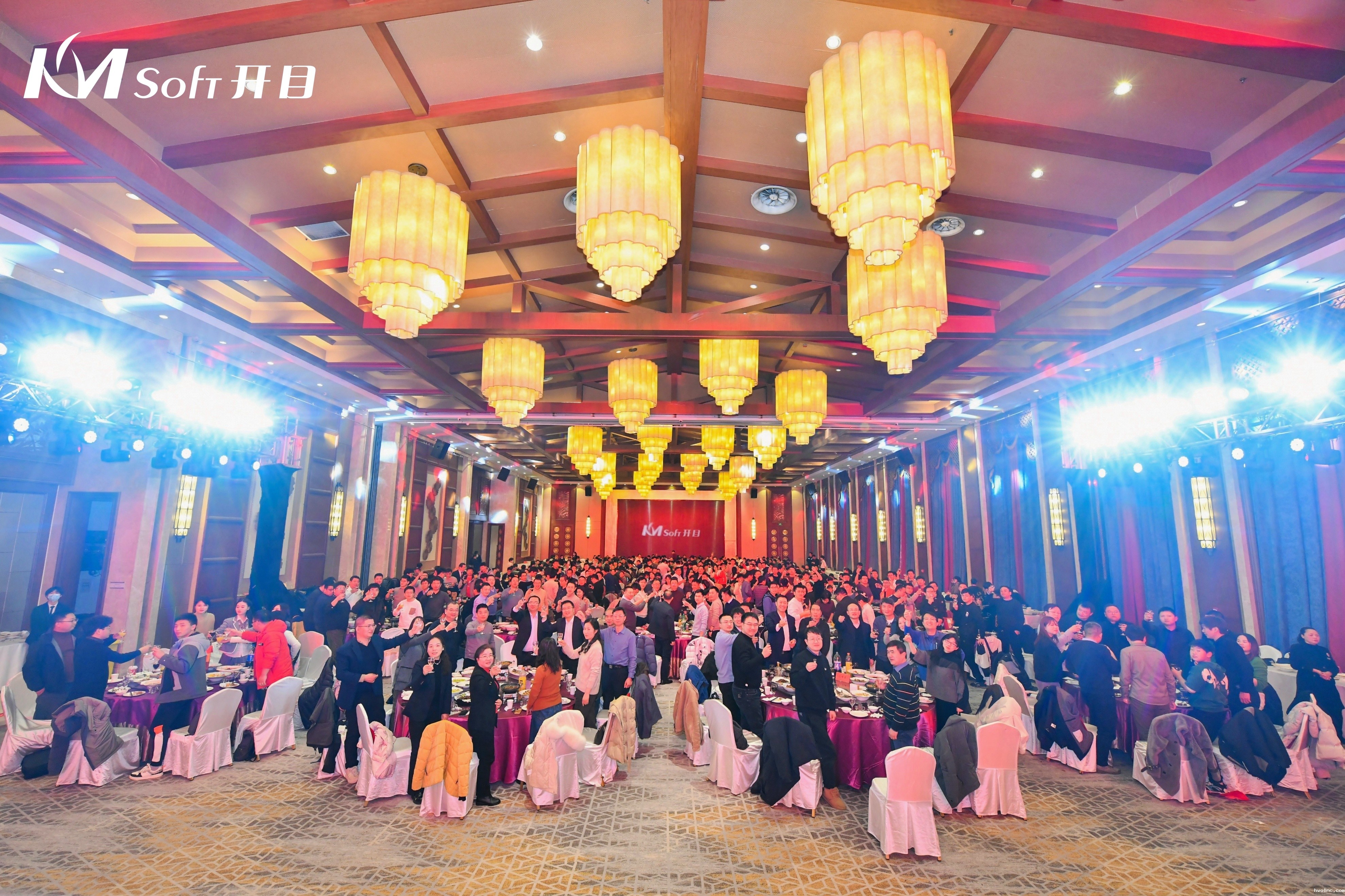 龙启华章 逐梦远航 | betway官网软件2024新春年会暨颁奖盛典圆满举行