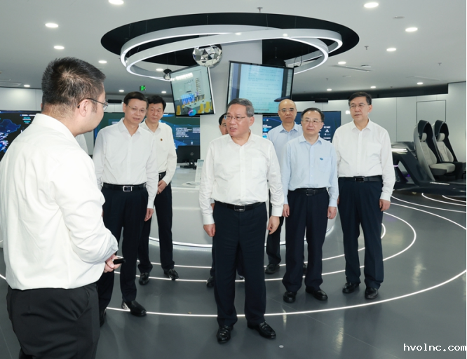 李强在江苏调研时强调：加快推动制造业数字化转型, 促进专精特新企业蓬勃发展